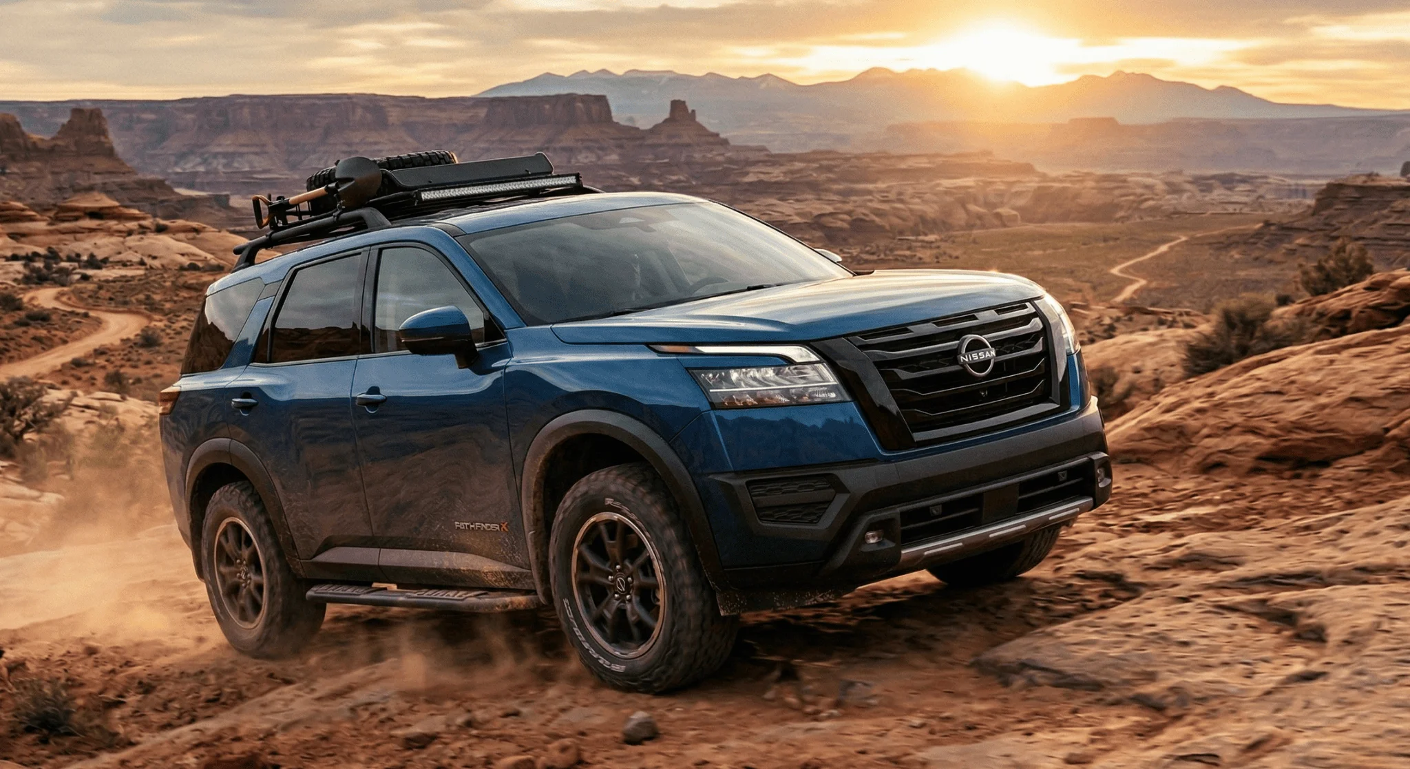 Vehículo Nissan nuevo disponible para leasing o financiamiento en Empire Nissan, Ontario CA