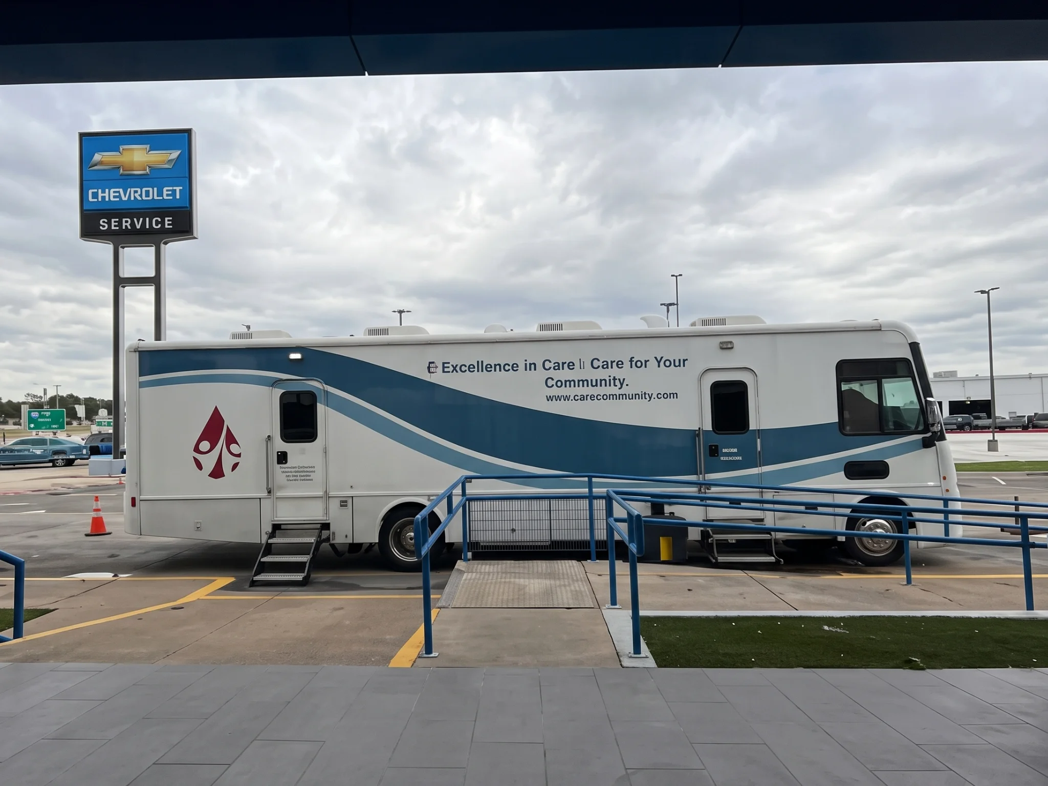 The Carter BloodCare mobile donation bus parked at Galleria Chevrolet