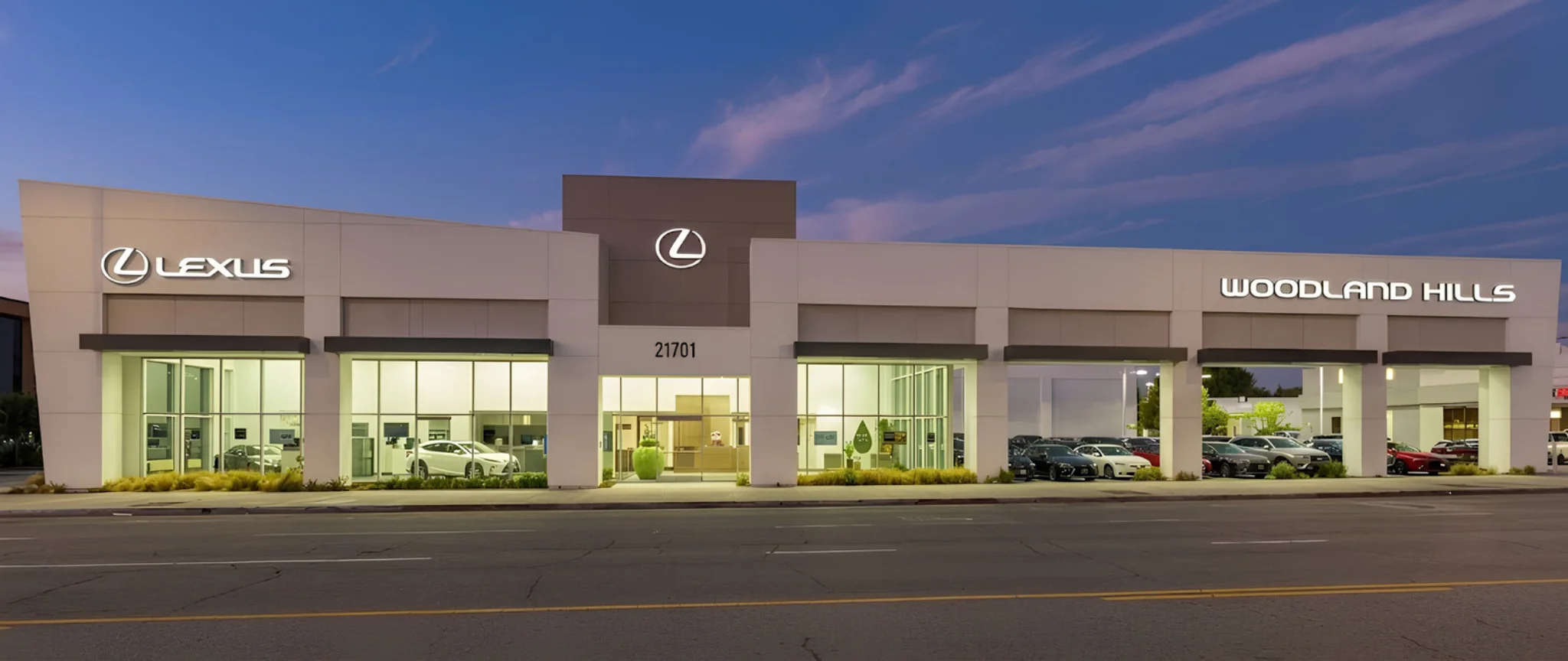 Lexus of Woodland Hills dealership serving Woodland Hills, Encino, and the San Fernando Valley